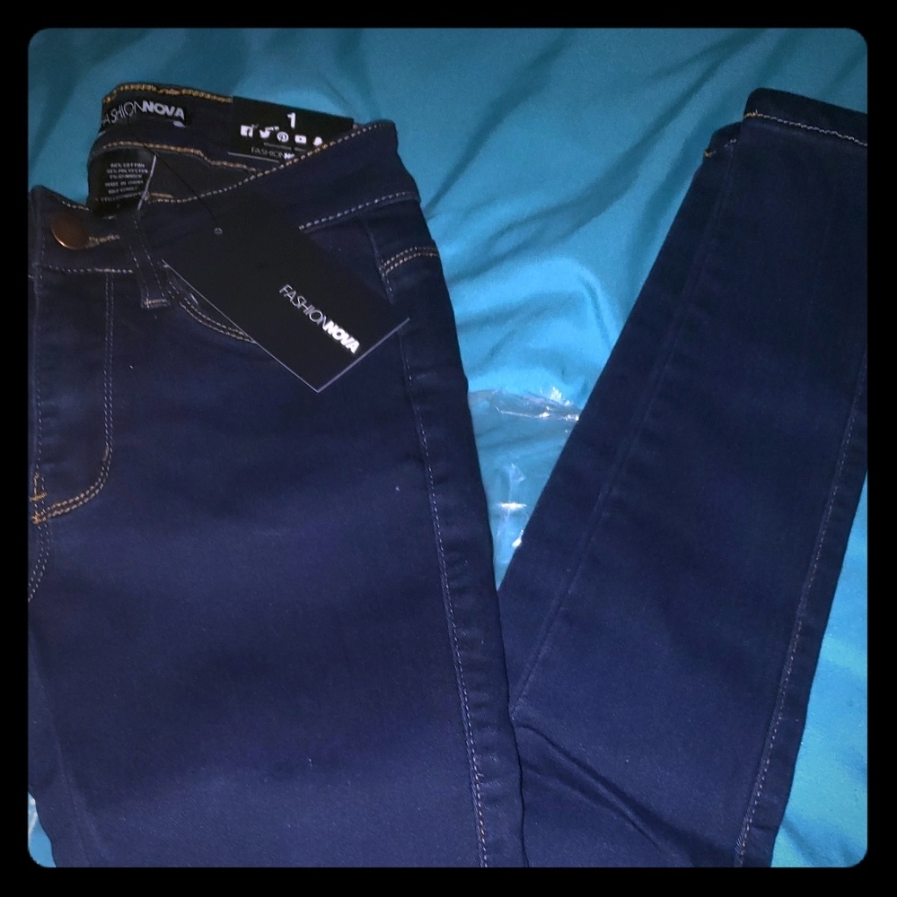 Fashion Nova Jean's size 1
